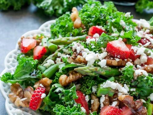 strawberry kale salad