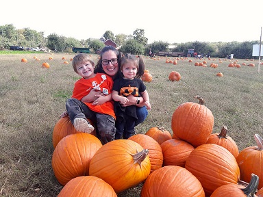 read and pick pumpkins small