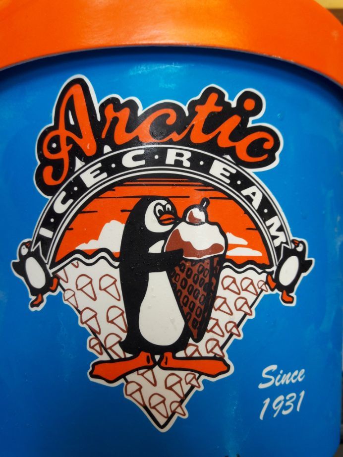 Arctic Ice Cream (Half-Gallon) - Cookies & Cream