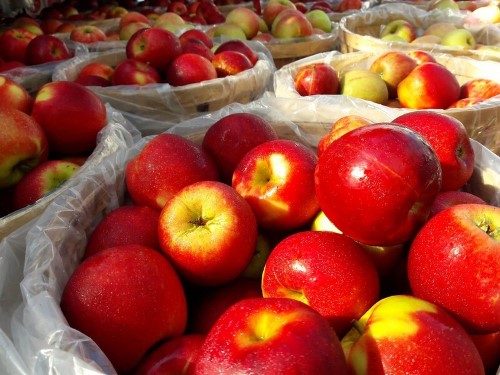 market apples