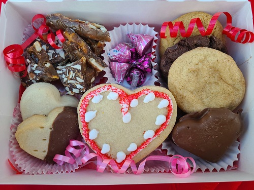 valentine's cookie box inside