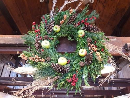 holiday wreath