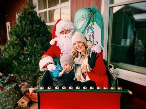 santa with family